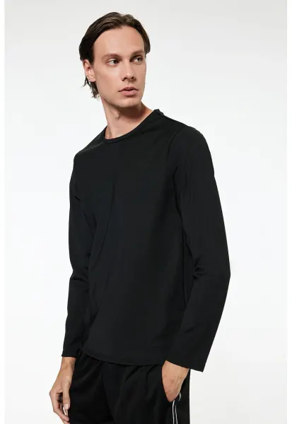 Bluza de trening cu decolteu la baza gatului si model uni - Negru