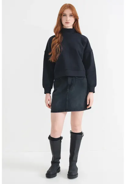 Bluza de trening lejera cu guler inalt - Negru stins