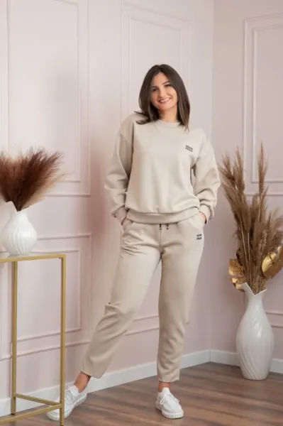 Compleu dama casual-sport crem cu pantaloni Leanne
