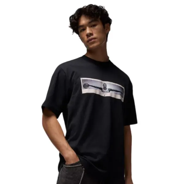 M J NC WINGS PHOTO SS CREW IF5617-010