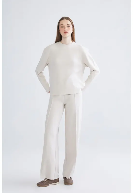 Pantaloni de trening cu croiala relaxed-fit si detalii pensa - Alb murdar