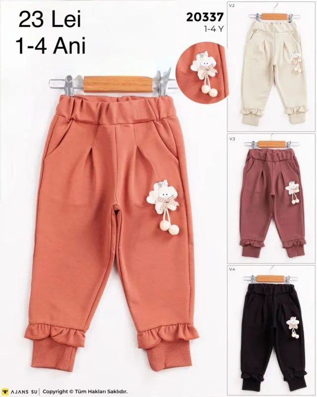 Pantaloni fetite de trening cu volanase Engros