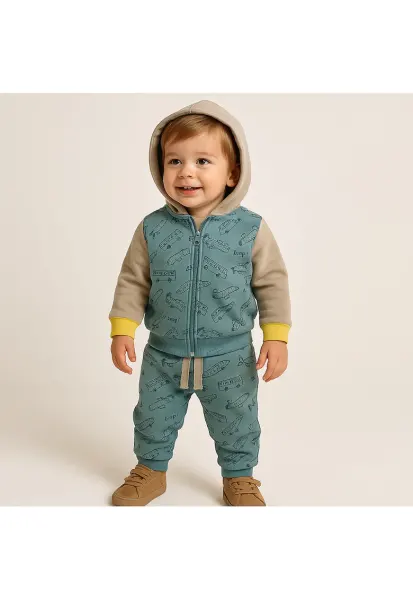 Set 2 piese sport: Bluza cu maneca lunga si gluga - pantaloni imprimati  - Super Skater - Verde Mint si Bej - pentru baietei - Verde