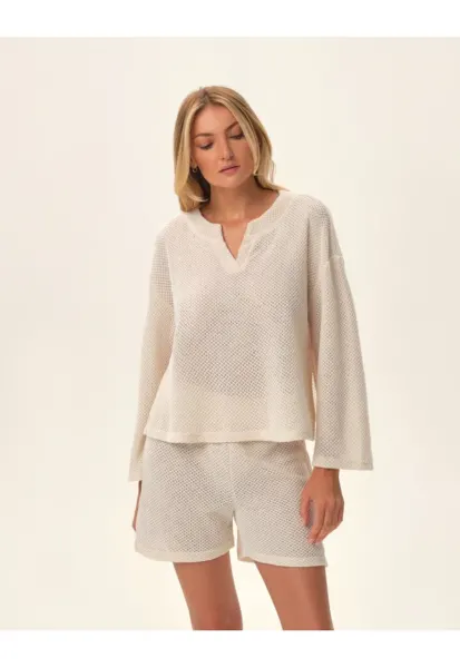 Set trening  alb crem - bluza cu maneca lunga si pantaloni scurti cu talie inalta - poliester -